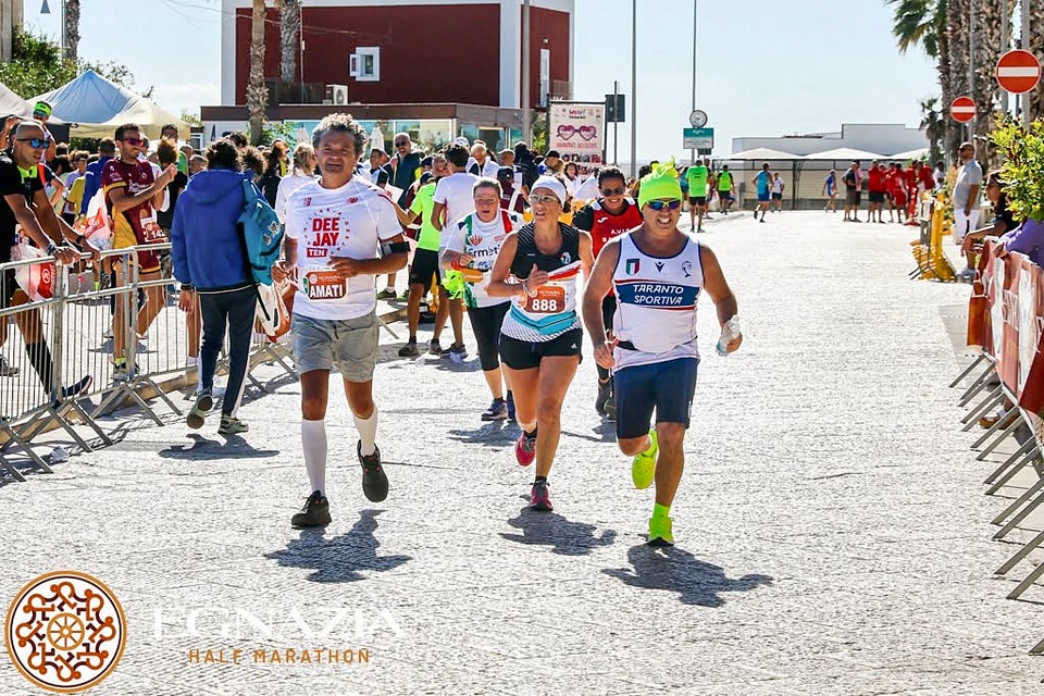 L'arrivo della Egnazia Half Marathon a Savelletri di Fasano (foto Egnazia Half Marathon)