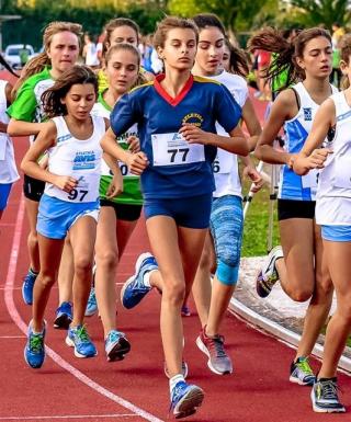 La gara dei 1000 metri ragazze (foto di Massimo Matteucci)