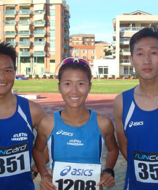 Cai Zelin, Liu Hong, Wang Zhen con la maglia dell'Atletica Canavesana