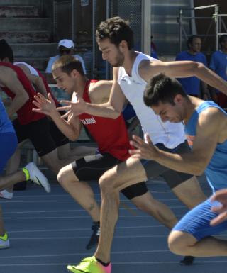 La partenza dei 100m maschili con Giovanni Galbieri (foto Fidal Piemonte)