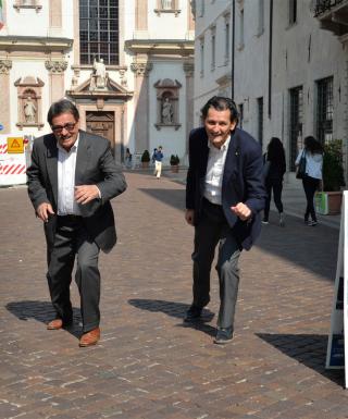 Ferruccio Demadonna e Giorgio Fracalossi sul rettilineo d'arrivo di Via Belenzani