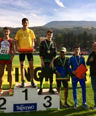 Il podio finale del triathlon cadetti vinto da Pietro Carpentari