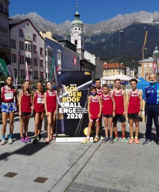 Foto di gruppo per il Team Trentino nel cuore di Innsbruck