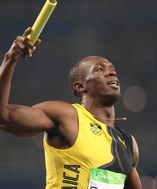 Usain Bolt all'arrivo della 4x100 (foto Colombo/FIDAL)