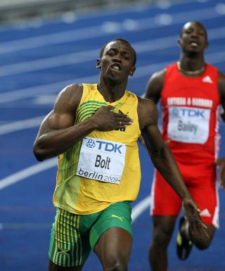 Usain Bolt vince i 100 di Berlino 2009 (foto archivio Colombo/FIDAL)