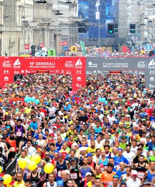 La partenza della Milano Marathon 2019 (foto LaPresse)