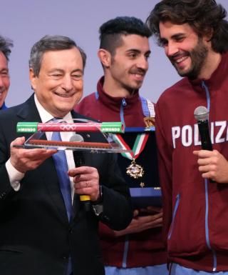Il premier Draghi con Gianmarco Tamberi (foto Ferraro-Pagliaricci/CONI)
