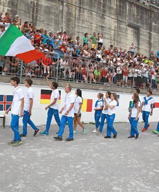 La sfilata degli azzurri alla cerimonia di apertura