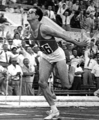 L'arrivo vincente di Livio Berruti alle Olimpiadi di Roma nel 1960