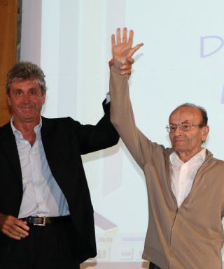 Fabio Sturani premia Giuseppe Ottaviani