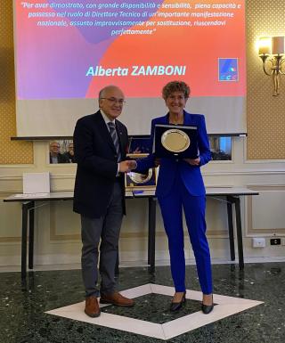 Alberta Zamboni premiata dal fiduciario nazionale GGG Pier Luigi Dei