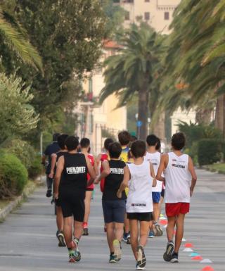 Il percorso del Trofeo di Marcia di Finale Ligure sulla passeggiata della cittadina ligure (foto Biz