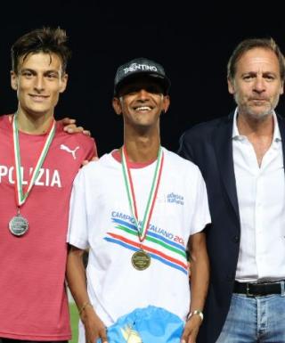 Yeman Crippa sul podio tricolore nella foto di Giuseppe Facchini