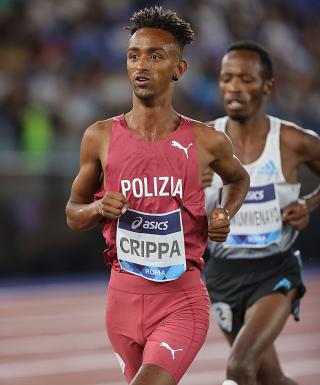 Yeman Crippa in gara all'Olimpico nella foto di Giancarlo Colombo / FIDAL