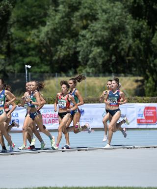 Melissa Fracassini impegnata nei 1500 metri (foto Grana)