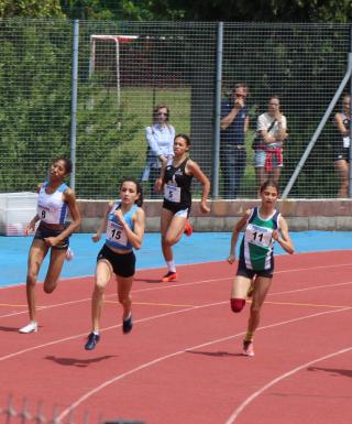 Matilde Abelli (Pettorale 15) protagonista nella gara dei 300 metri