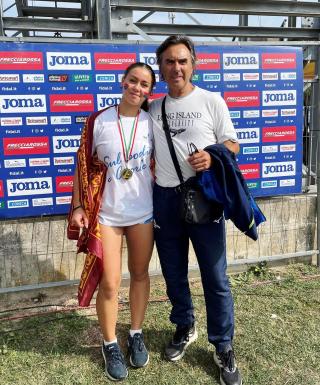 Chiara Calore con il tecnico Stefano Grosselle ai Tricolori di Caorle del 2023