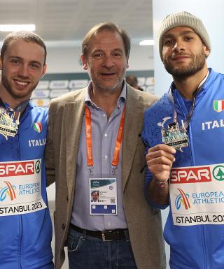 Il presidente FIDAL Stefano Mei con Ceccarelli e Jacobs (foto Colombo/FIDAL)