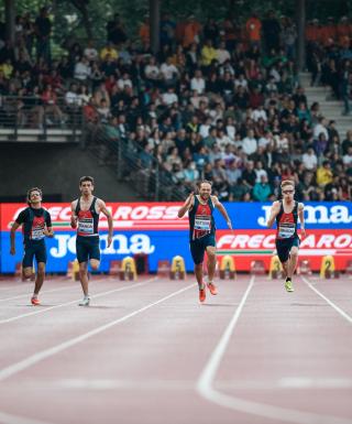La gara dei 100 metri paralimpici (foto Colombo/FIDAL)